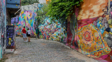 Beco do Batman � um dos cart�es-postais da cidade que valem a pena