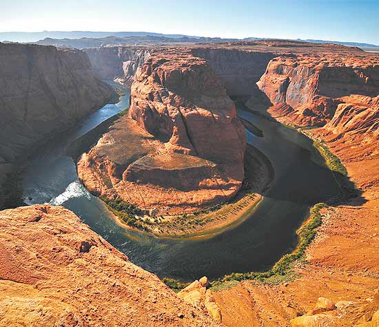 Curva do rio Colorado com formas antropom�rficas ao centro,no Horseshoe Canyon do Parque Nacional Canyonlands, no Arizona