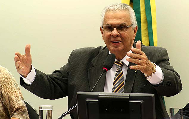 O presidente do Conselho de �tica, Jos� Carlos Ara�jo, em sess�o sobre a cassa��o de Eduardo Cunha