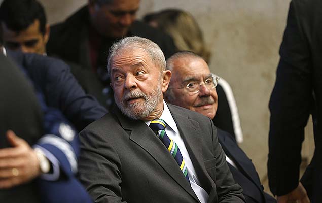 Os ex-presidentes Lula (e) e Jos� Sarney na cerim�nia de posse da ministra C�rmen L�cia na presid�ncia do STF, em Bras�lia (DF)