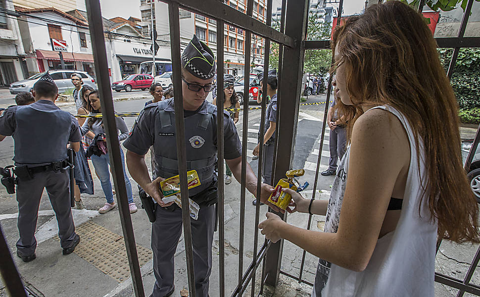 Protestos contra reforma nas escolas estaduais de SP