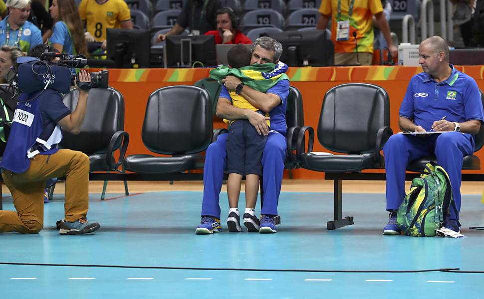 Jogo de volei feminino: Brasil x China