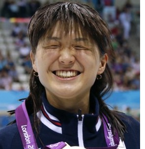 秋山 里奈