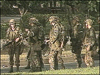 Soldados EE.UU. afuera de la Nunciatura Apost�lica.