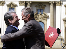 Sali Berisha hugs Mirek Topolanek (28 April 2009)