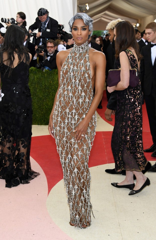 Ciara no baile do MET (Foto: AFP)