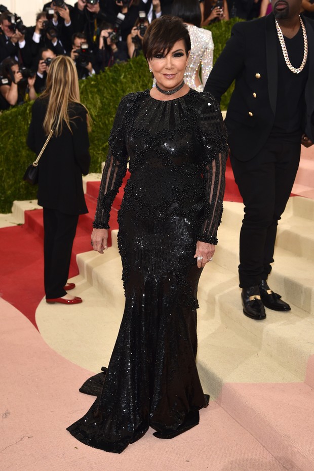 Kris Jenner no baile de gala do MET, em Nova York (Foto: AFP)