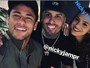 Bruna Marquezine posa com Neymar e o cantor americano Nicky Jam