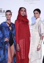 Desfile tem tops como Isabeli Fontana, Renata Kuerten, Lea T e mais