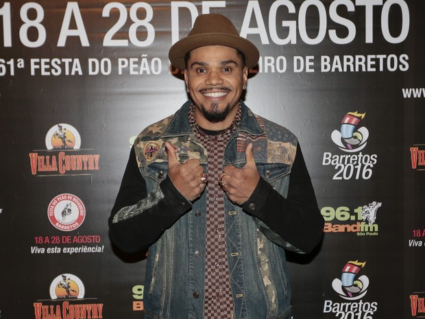 Naldo em show em São Paulo (Foto: Rafael Cusato/ Brazil News)