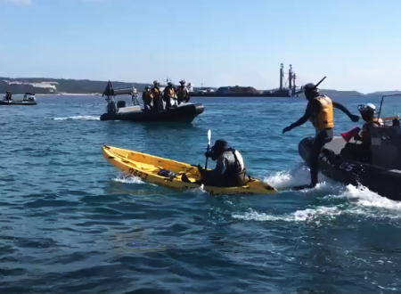 沖縄辺野古動画。立ち入り禁止区域にカヤックで突撃する活動家vs海上保安庁の戦い。