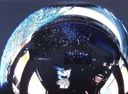 なにこれ怖い。愛知県で変質者に突然フロントガラスを割られてしまう車載がヤバすぎ。