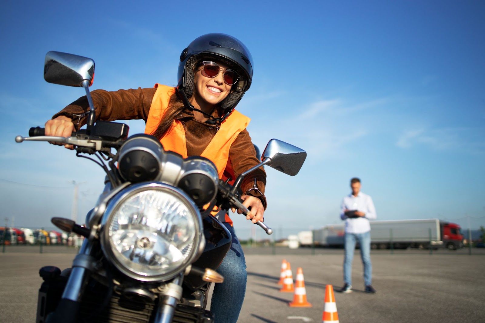 Tire carteira de moto na Bahia e ganhe dinheiro com ela