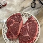 r/steak - Swipe to see how much of my girlfriends steak was left after she “trimmed the fat”