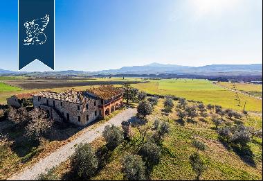 Wonderful estate for sale near Siena