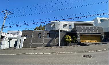 Asahiyama Modernist Home