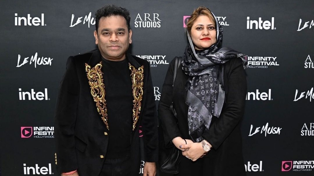 A photo of AR Rahman and Saira Banu