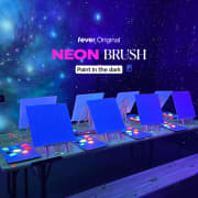 Neon Brush Milano: Laboratorio di pittura al buio con drink al Fever Hub