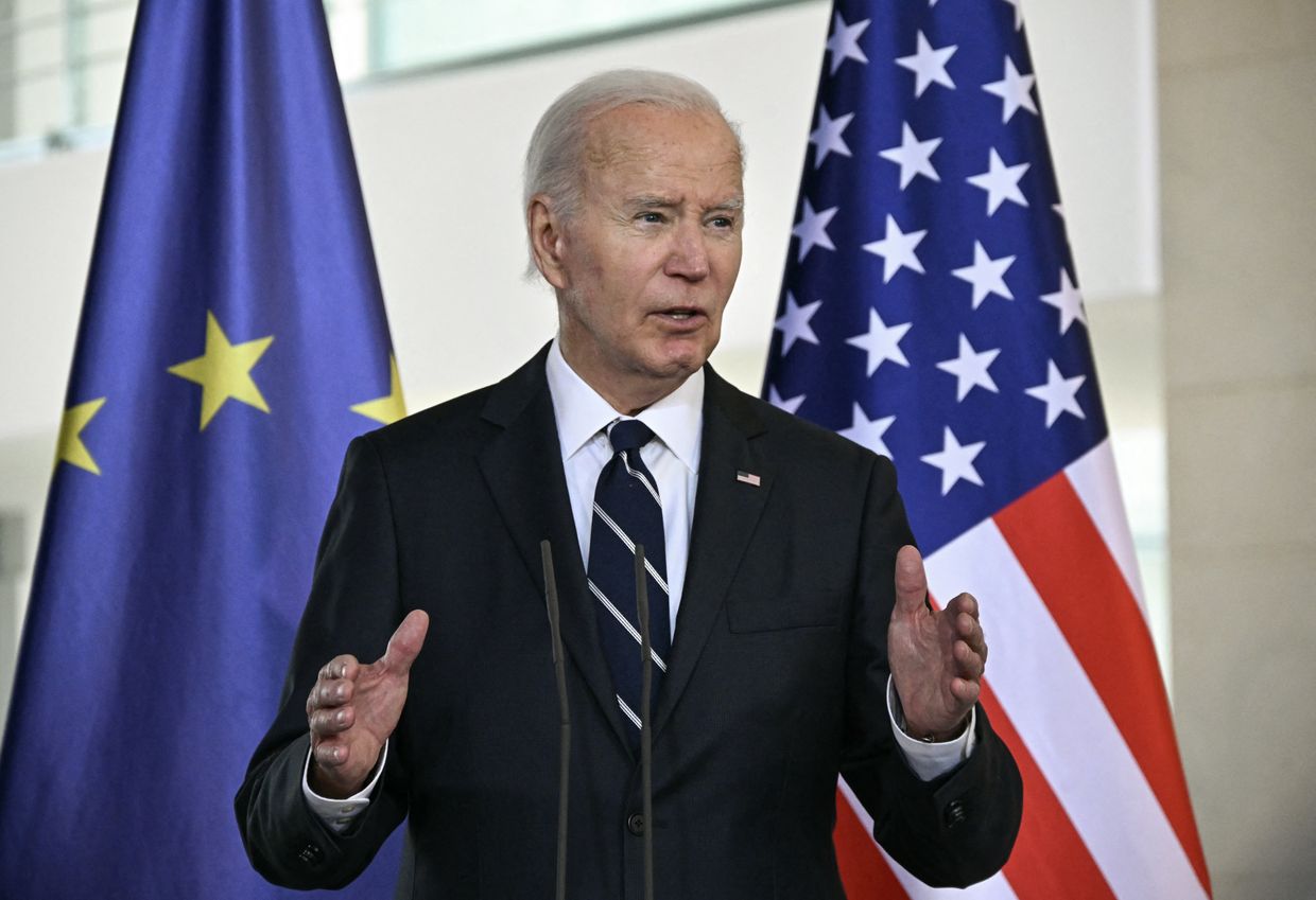 Biden invites Trump to White House to talk over transition