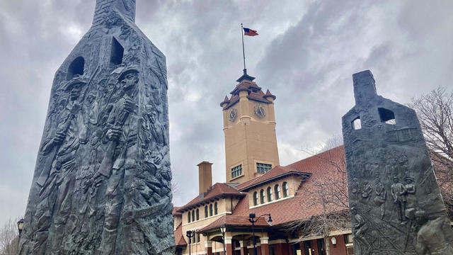 Illinois Race Riot Monument 