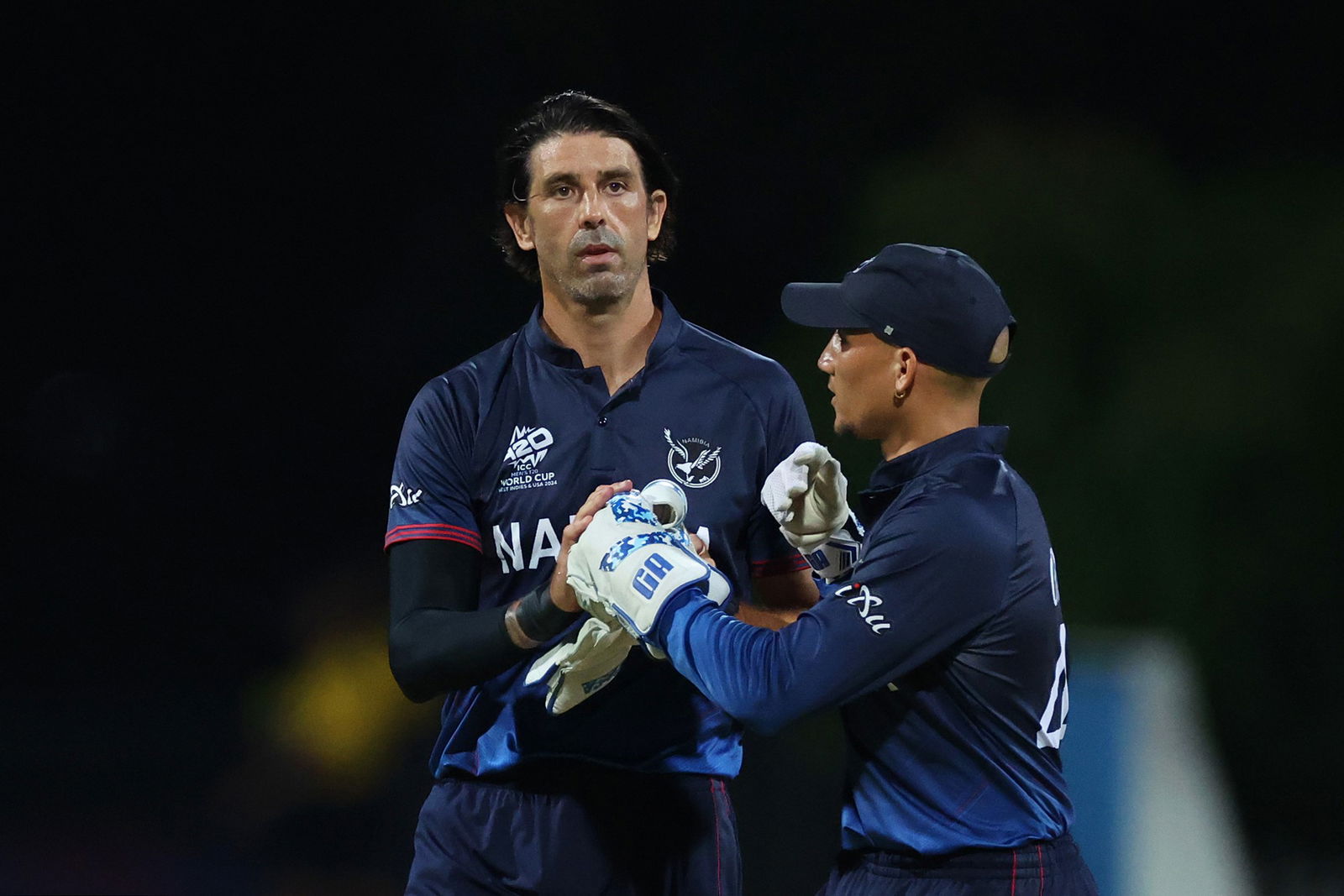 David Wiese removed David Warner in his first over, but went for three boundaries.