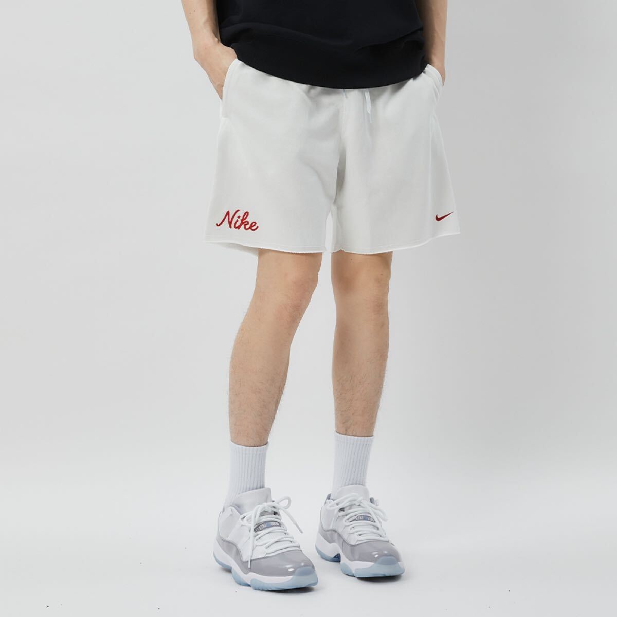 M 新品 NIKE ショートパンツ ドライ ハーフパンツ スウェットショーツ メンズ DRI-FIT ドライフィット スウェットパンツ フリース 白