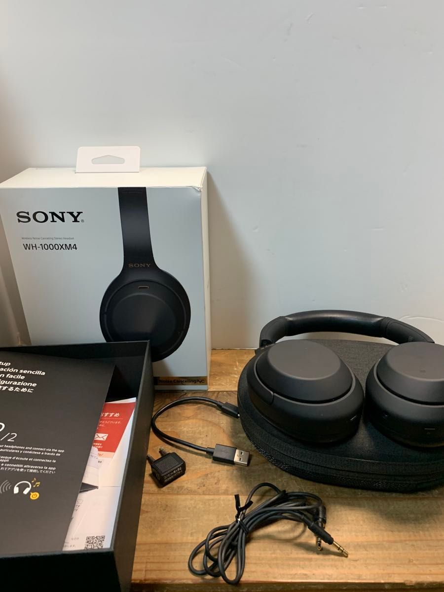 中古美品　SONY WH-1000XM4 SONY ワイヤレスヘッドホン ブラック　ノイズキャンセリング Bluetooth