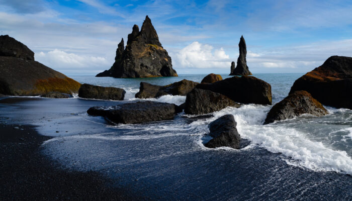 Imaggeo On Monday: Reynisdrangar basalt sentinels