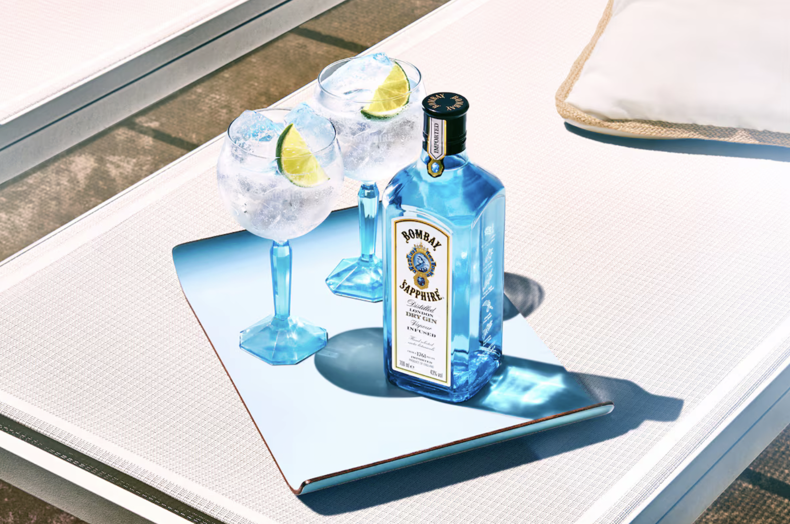 Arte e coquetelaria se encontram na 3ª edição da Galeria de Drinks promovida pela Bombay Sapphire