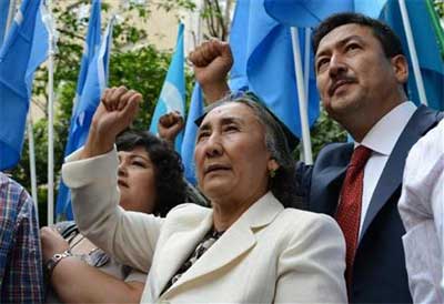 世界ウイグル会議