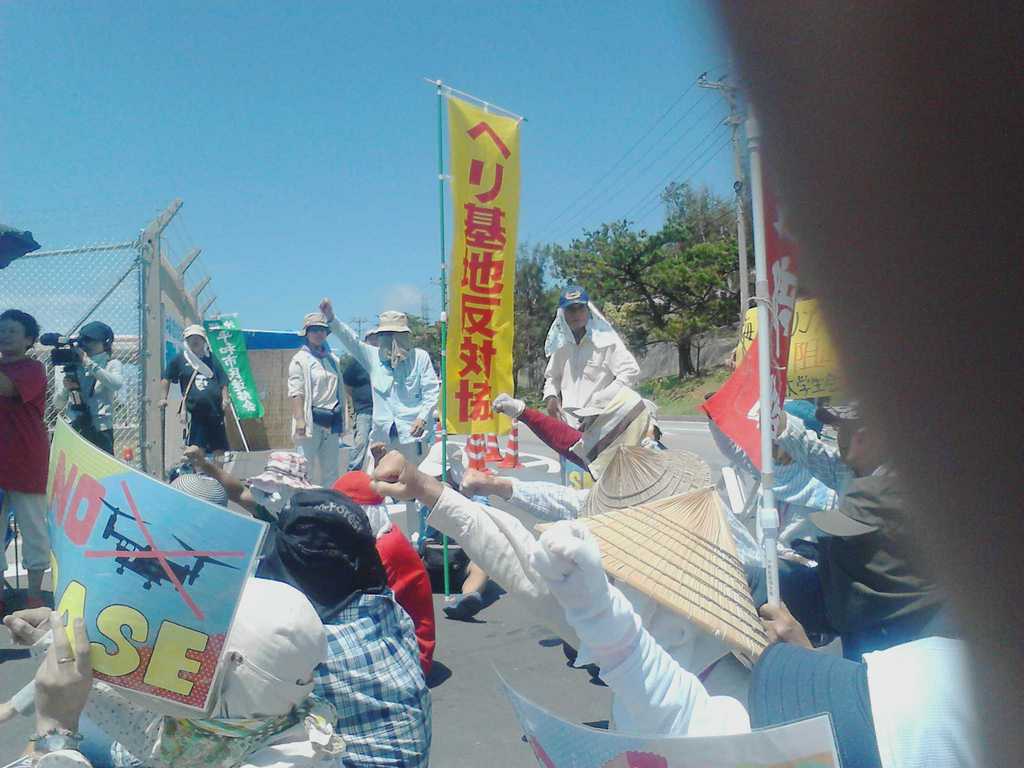 カヌー隊が逮捕!座り込み闘争でただちに奪還