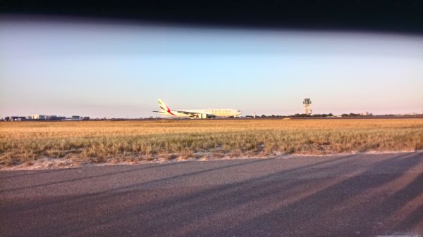 Sydney Airport,空,飛行機,空の旅,エミレーツ,滑走路