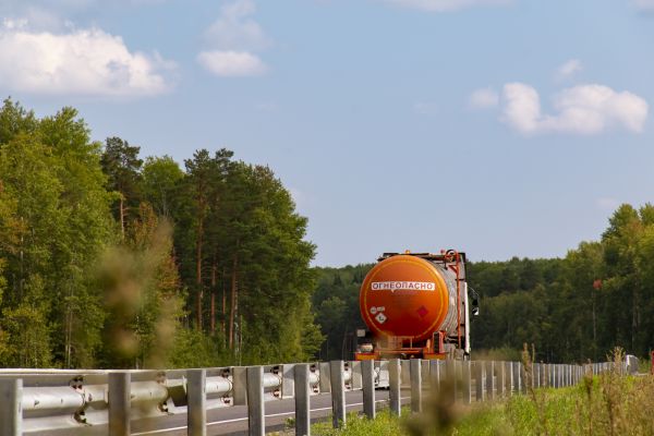 トラック,cargo transportation,fuel truck,タンク,燃料,トラクター