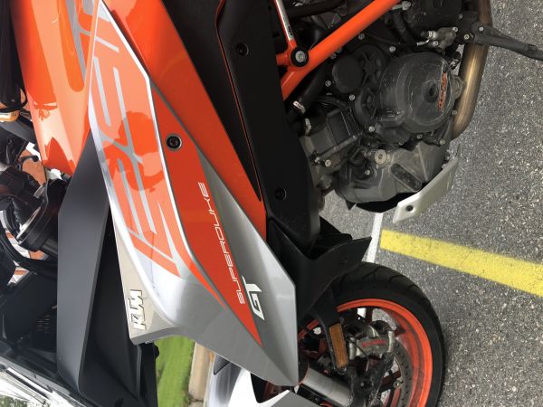 motorbike,motorcycles,rider,motorcycle,automotive tire,ktm