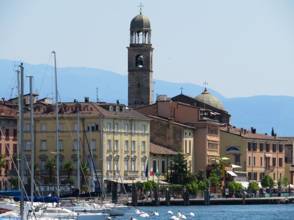 pelabuhan,menara gereja,salo,Italia,air,langit