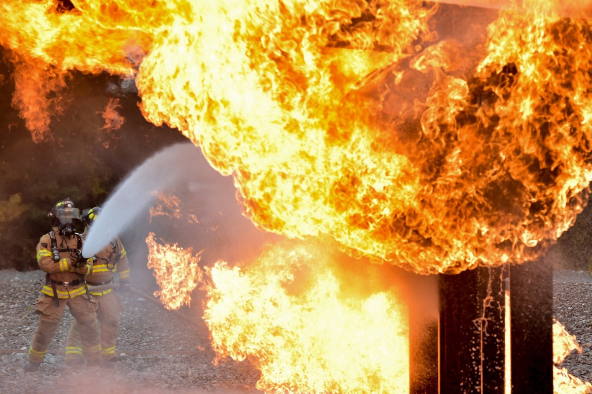 live, equipment, spray, training, flame, fire, bonfire, explosion, helmet, danger, safety, disaster, hose, protection, job, service, practice, firefighters, screenshot, wildfire, firemen, nozzle, controlled, geological phenomenon