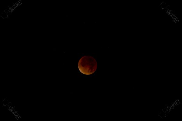 atmosphere,moon,black and white,canon,darkness,circle