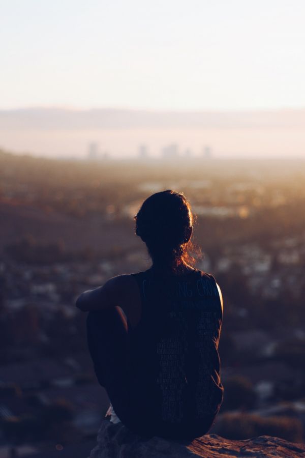 sea,outdoor,horizon,cloud,woman,sunset