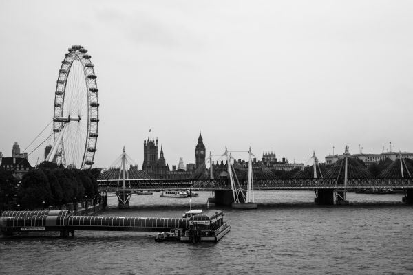 Wasser,Schwarz und weiß,die Architektur,Himmel,Brücke,Landschaft