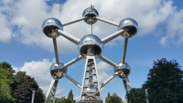 mijlpaal,Brussel,straatlantaarn,verlichting,België,atomium