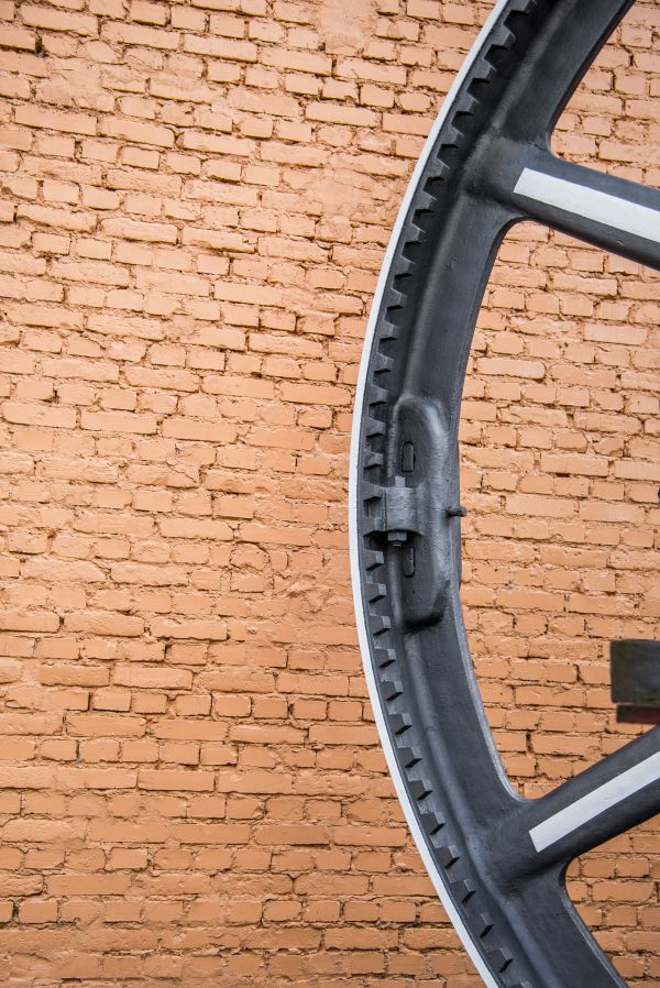 wood,technology,wheel,bicycle,gear,wall