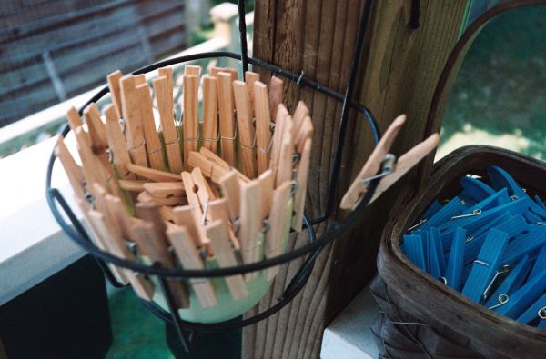 albastru,clothespin,alimente,mju,expiredfilm,kodakprofoto100