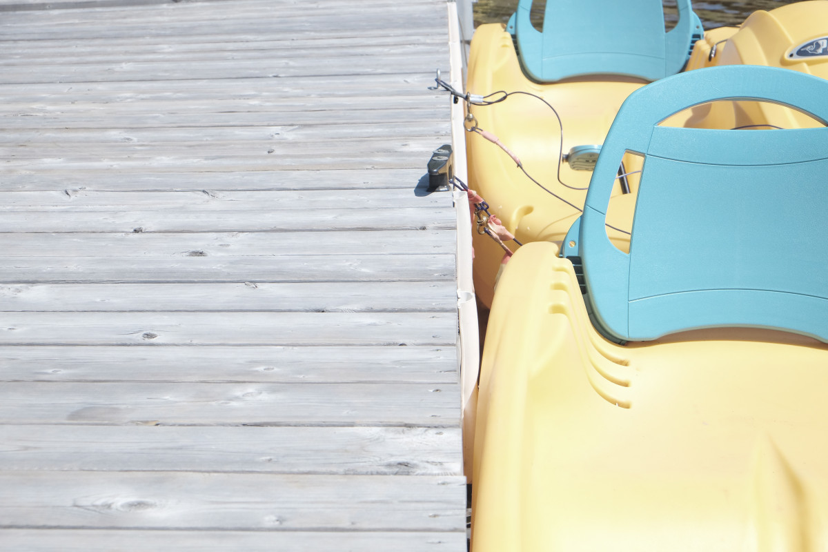 outdoor, dock, wood, lake, pier, spring, relax, color, harbor, blue, clothing, jetty, yellow, leisure, handbag, paddle boat, dress, boats, wooden, vacations