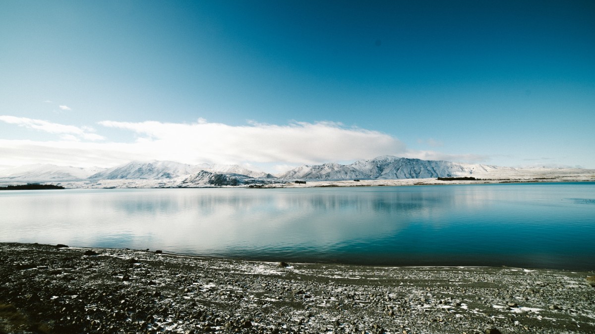 panorama, mar, costa, agua, natureza, oceano, horizonte, montanha, neve, nuvem, céu, luz solar, manhã, onda, lago, alvorecer, cadeia de montanhas, crepúsculo, gelo, reflexão, baía, Fiorde, reservatório, ártico, corpo de água, Loch, Oceano Ártico, Fenômeno atmosférico, Forma de relevo glacial