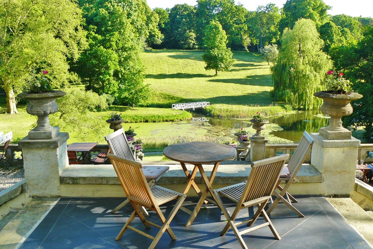 tabell, Kafé, arkitektur, gräsmatta, sittplats, restaurang, atmosfär, Hem, panorama, idyllisk, koppla av, parkera, Semester, bakgård, uteplats, romantisk, fast egendom, resten, trädgård, sitta, stolar, terrass, gård, lyx, hotell, syn, Tyskland, ha sönder, egendom, gård, synpunkt, njut av, återhämtning, slottsparken, Schlossgarten, gartendeko, trädgård dekoration, ta igen sig, Mecklenburg pomerania, resten paus, sjö distriktet, trädgårdsarkitektur, utomhuskonstruktion, landskapsarkitekt