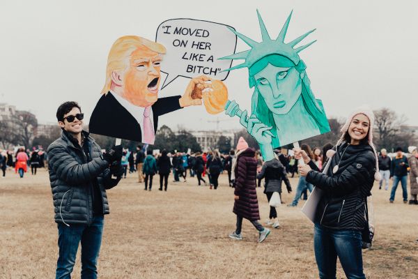 Menschen,Menge,Schild,Halten,Trumpf,Demonstrant