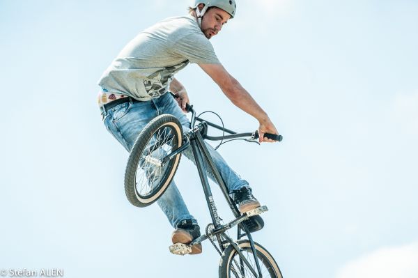 おとこ,人,自転車,ジャンプ,車両,エクストリームスポーツ