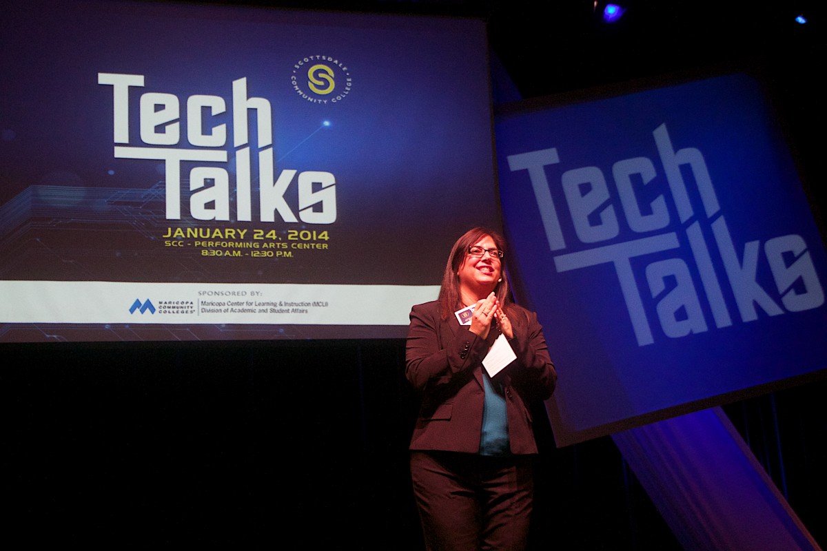 tecnologia, noite, propaganda, comunicação, mundo, etapa, Diversão, desenhar, logotipo, discurso, Scctechtalks, apresentação, convenção, aparelho eletrônico, Dispositivo de exibição, relações públicas, falar em público, programa de televisão