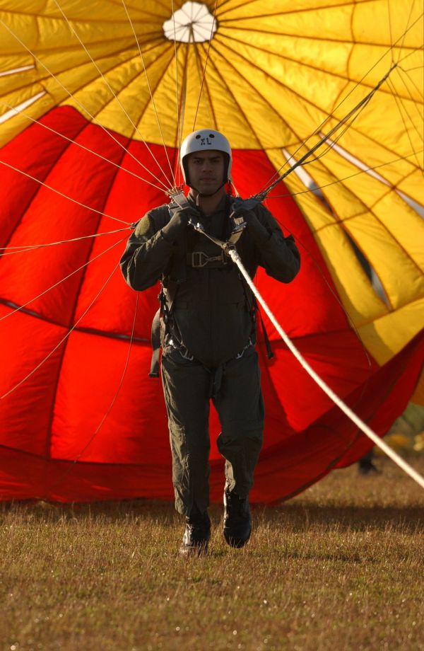 Mann,Flügel,Abenteuer,Flugzeug,Boden,Heißluftballon