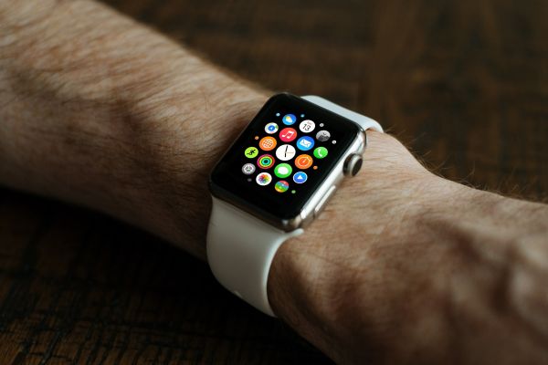 móvil,reloj,mano,pantalla,manzana,tecnología